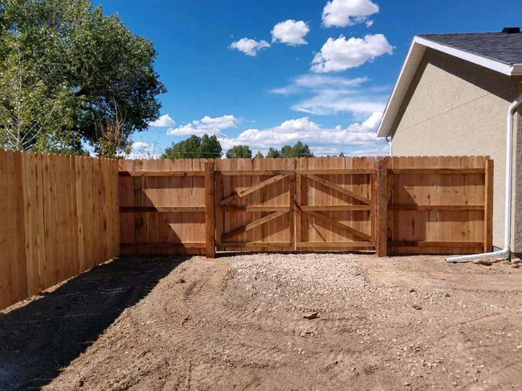 Privacy Fences Swi Wyoming Fencing Gate Operators